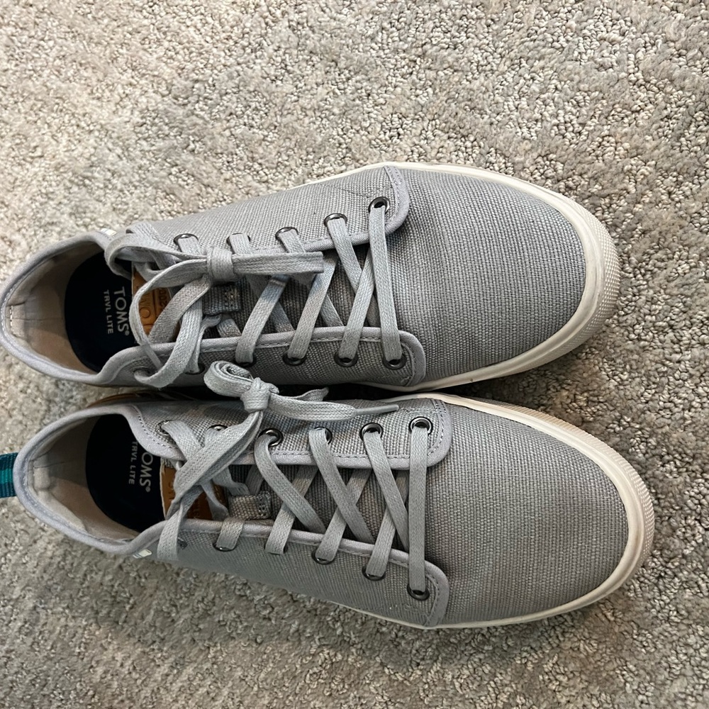 Toms shoes